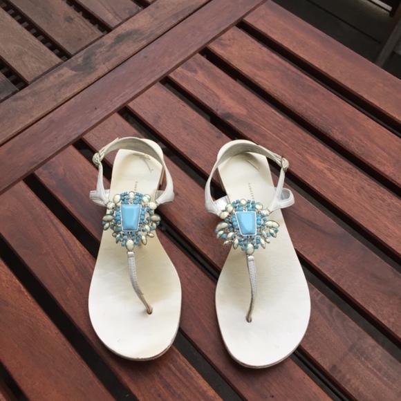 Giuseppe Zanotti Flat Thong Sandals with stones - Picture 1 of 8